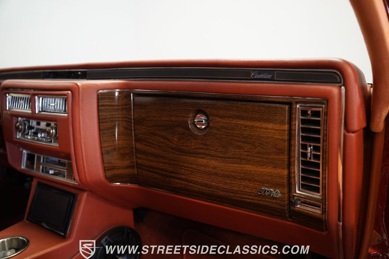 1977 Cadillac Coupe DeVille Lowrider