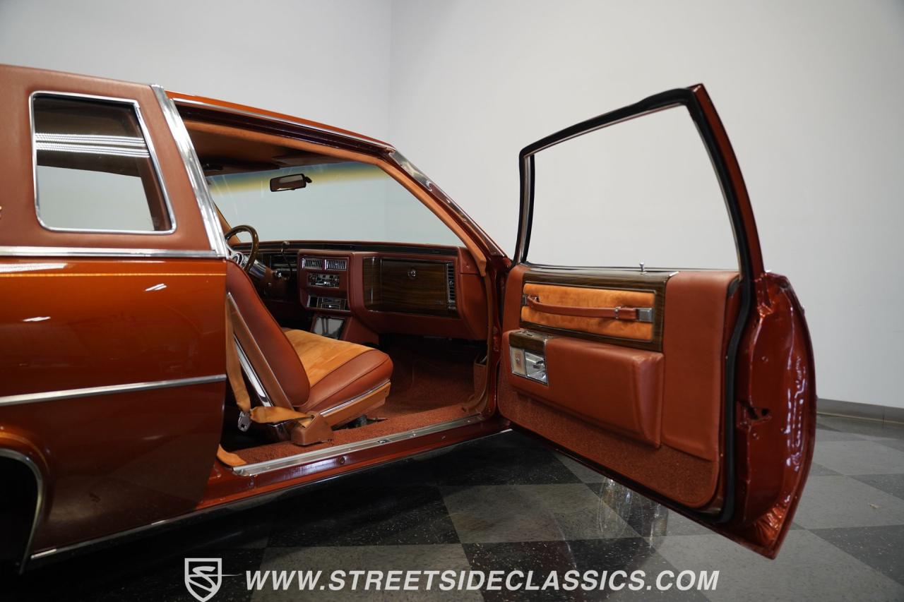 1977 Cadillac Coupe DeVille Lowrider