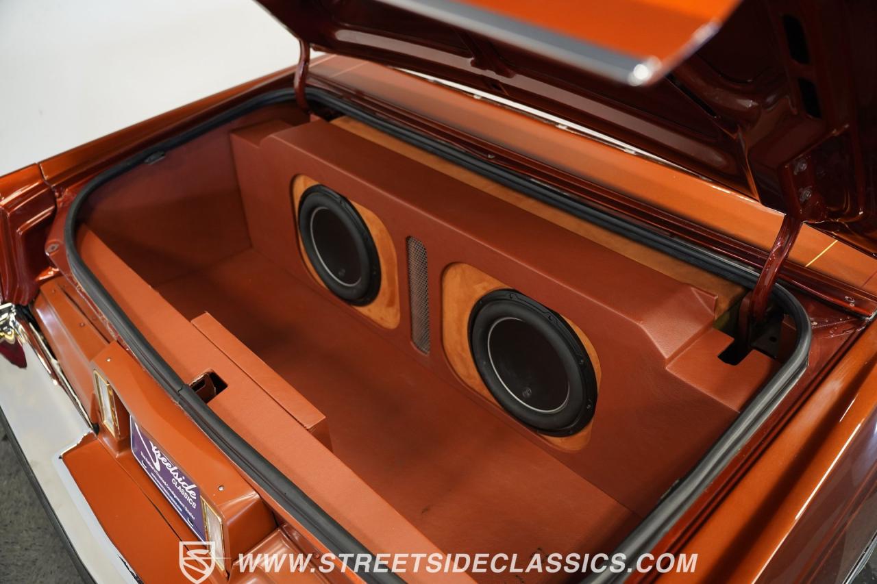 1977 Cadillac Coupe DeVille Lowrider