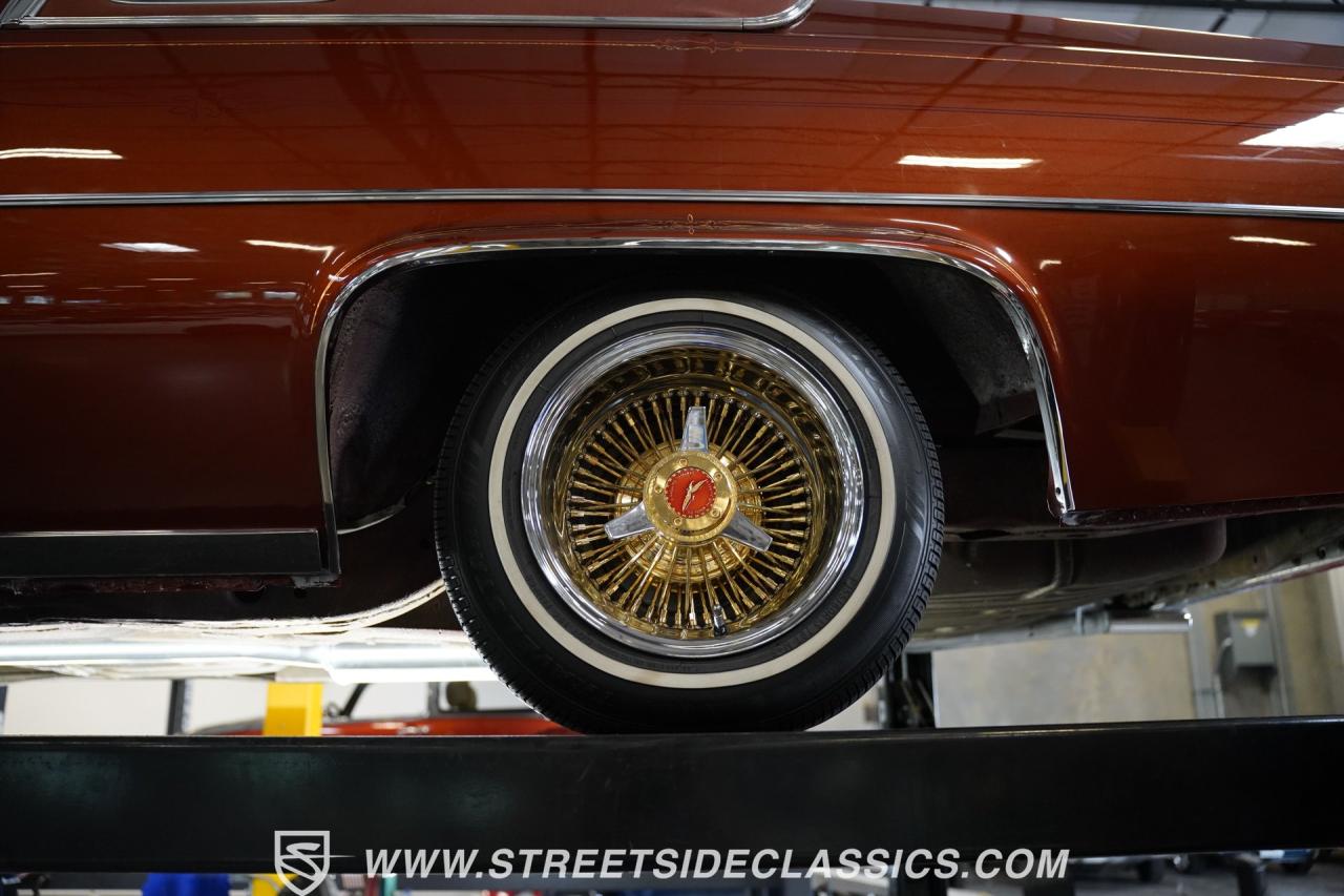 1977 Cadillac Coupe DeVille Lowrider