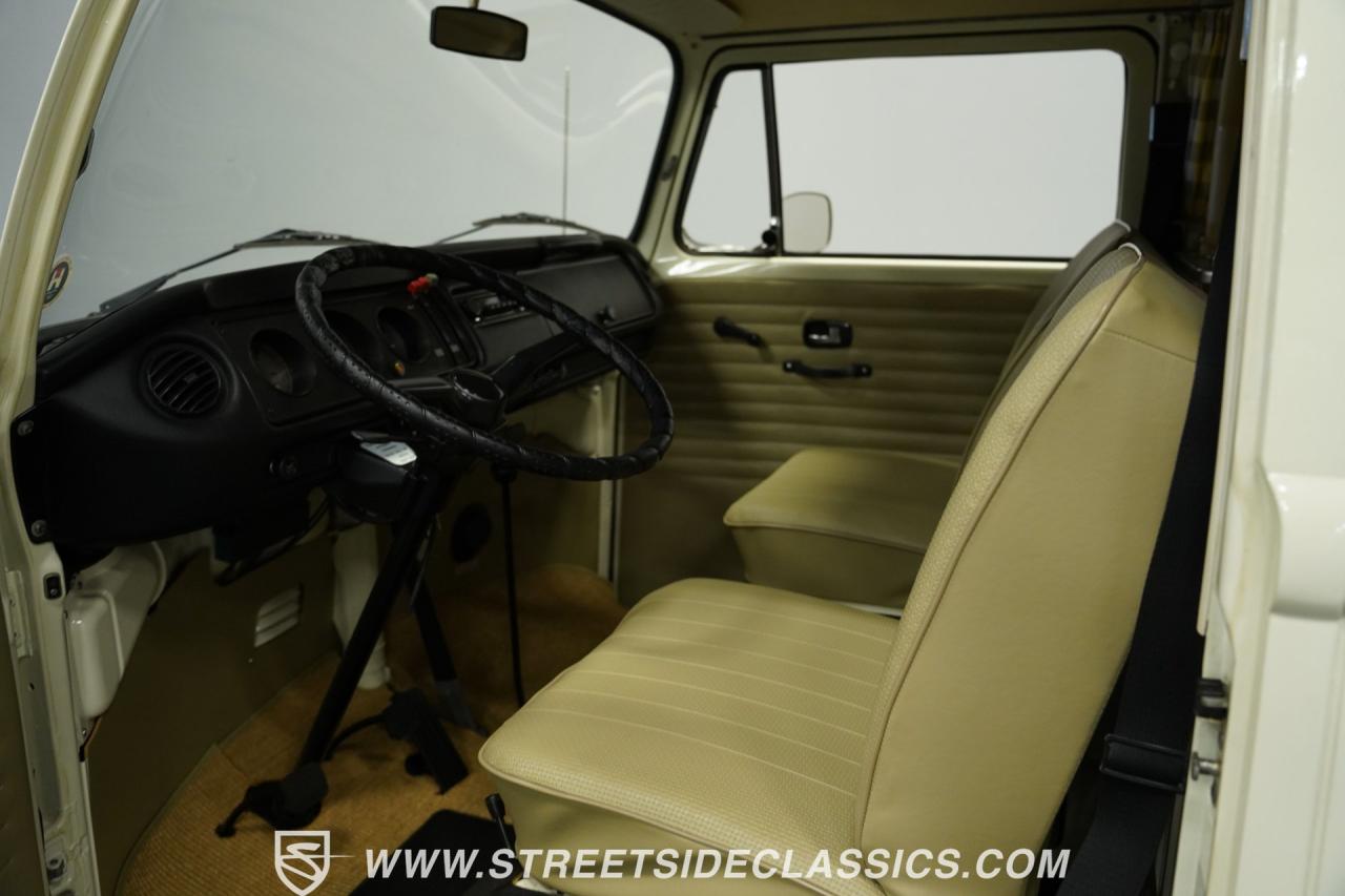 1973 Volkswagen Westfalia Camper Bus