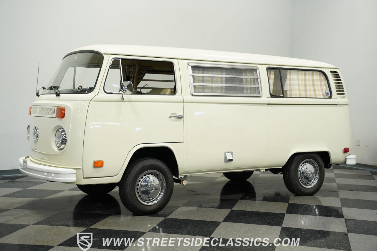 1973 Volkswagen Westfalia Camper Bus