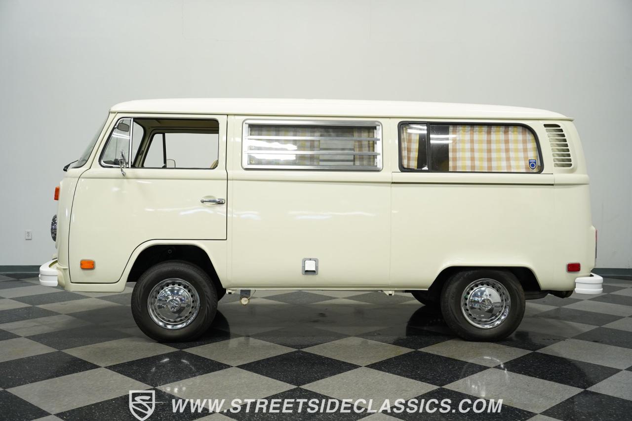1973 Volkswagen Westfalia Camper Bus