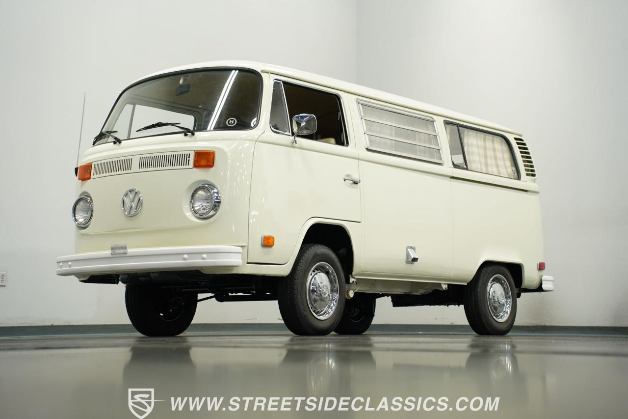 1973 Volkswagen Westfalia Camper Bus