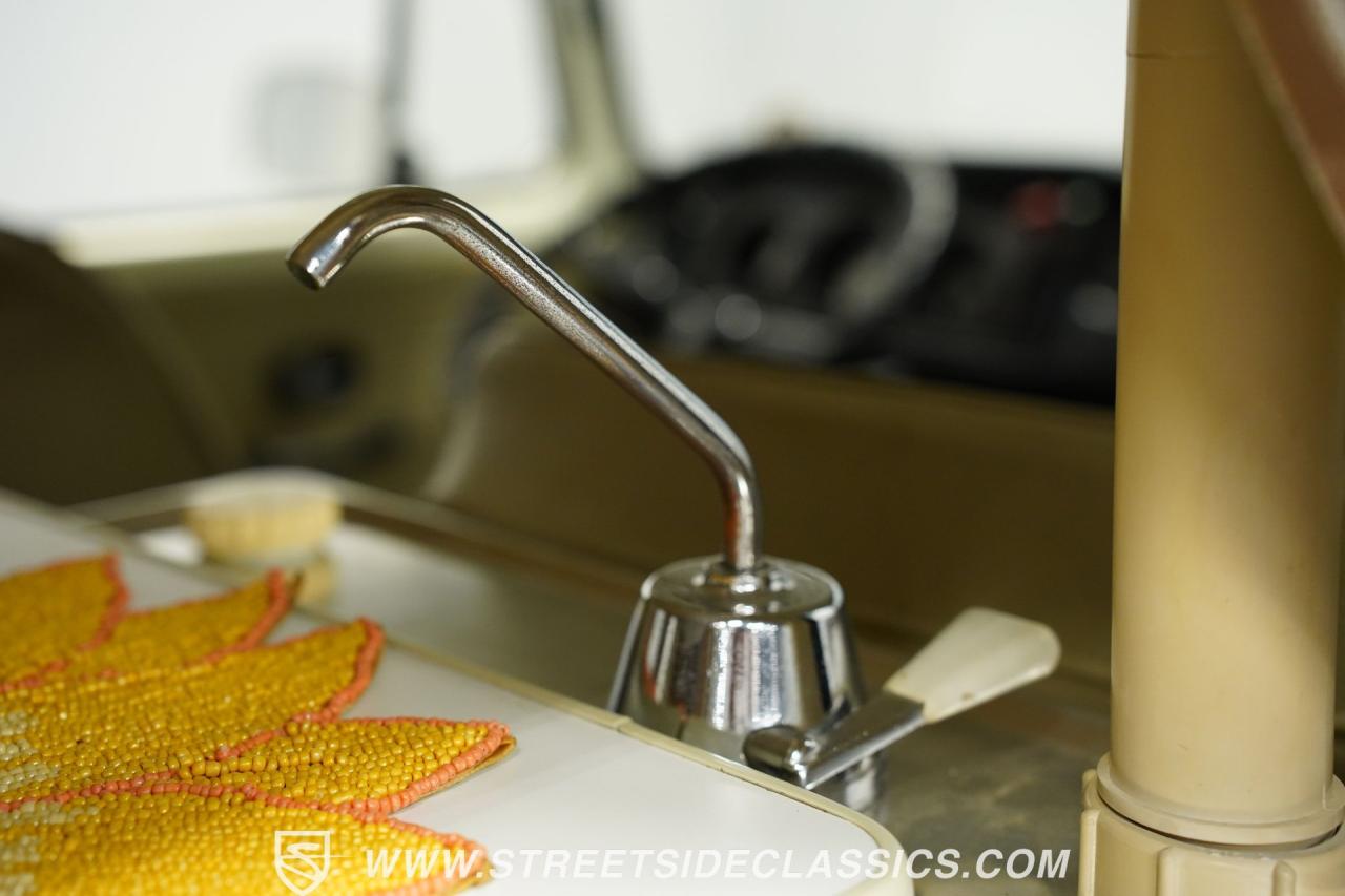 1973 Volkswagen Westfalia Camper Bus