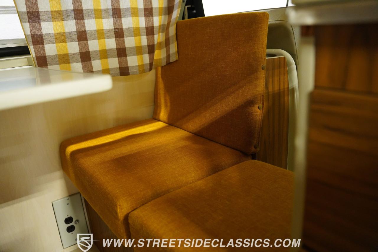 1973 Volkswagen Westfalia Camper Bus