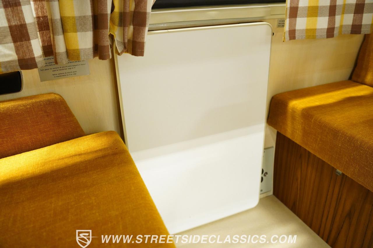 1973 Volkswagen Westfalia Camper Bus