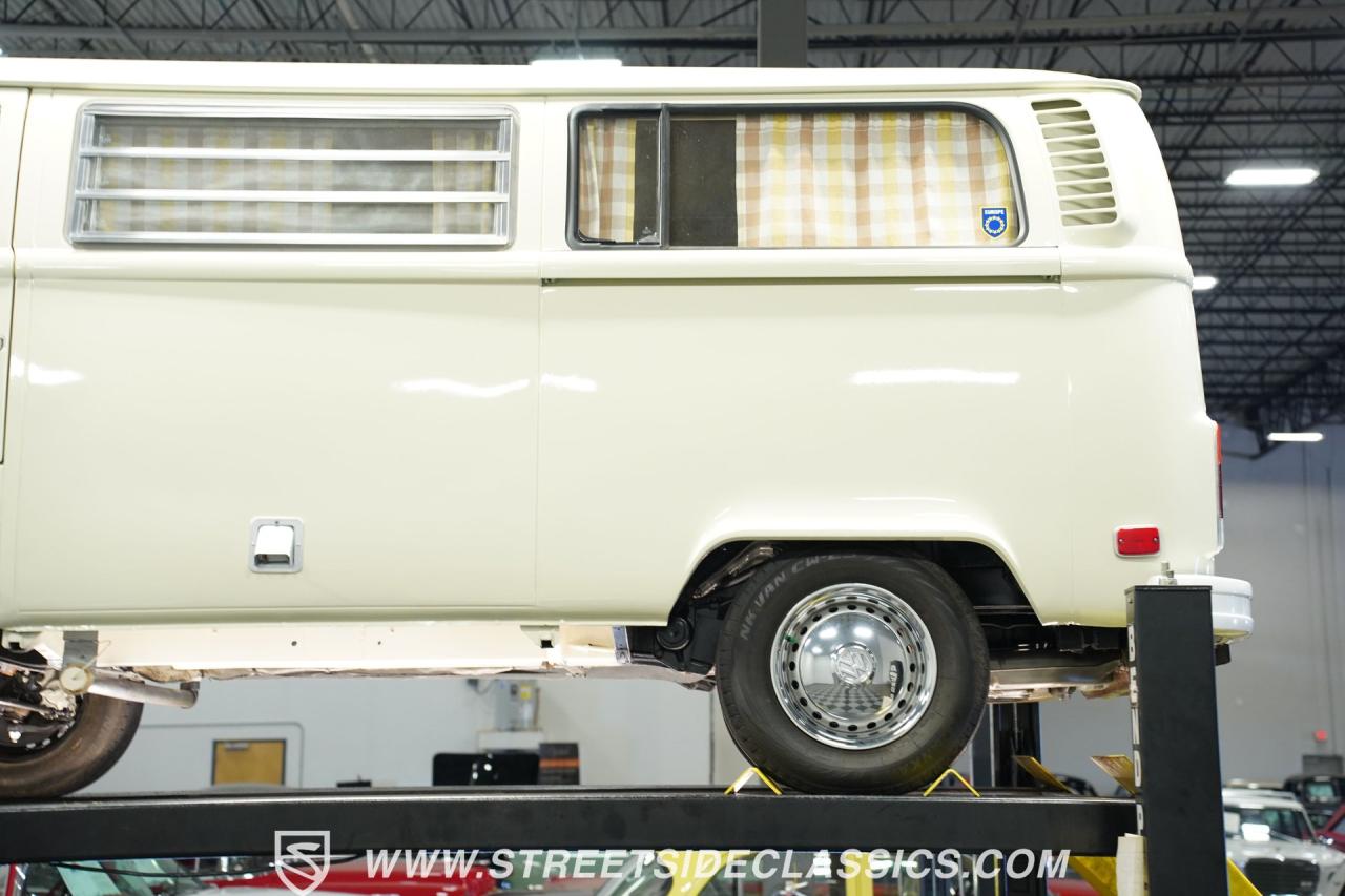 1973 Volkswagen Westfalia Camper Bus