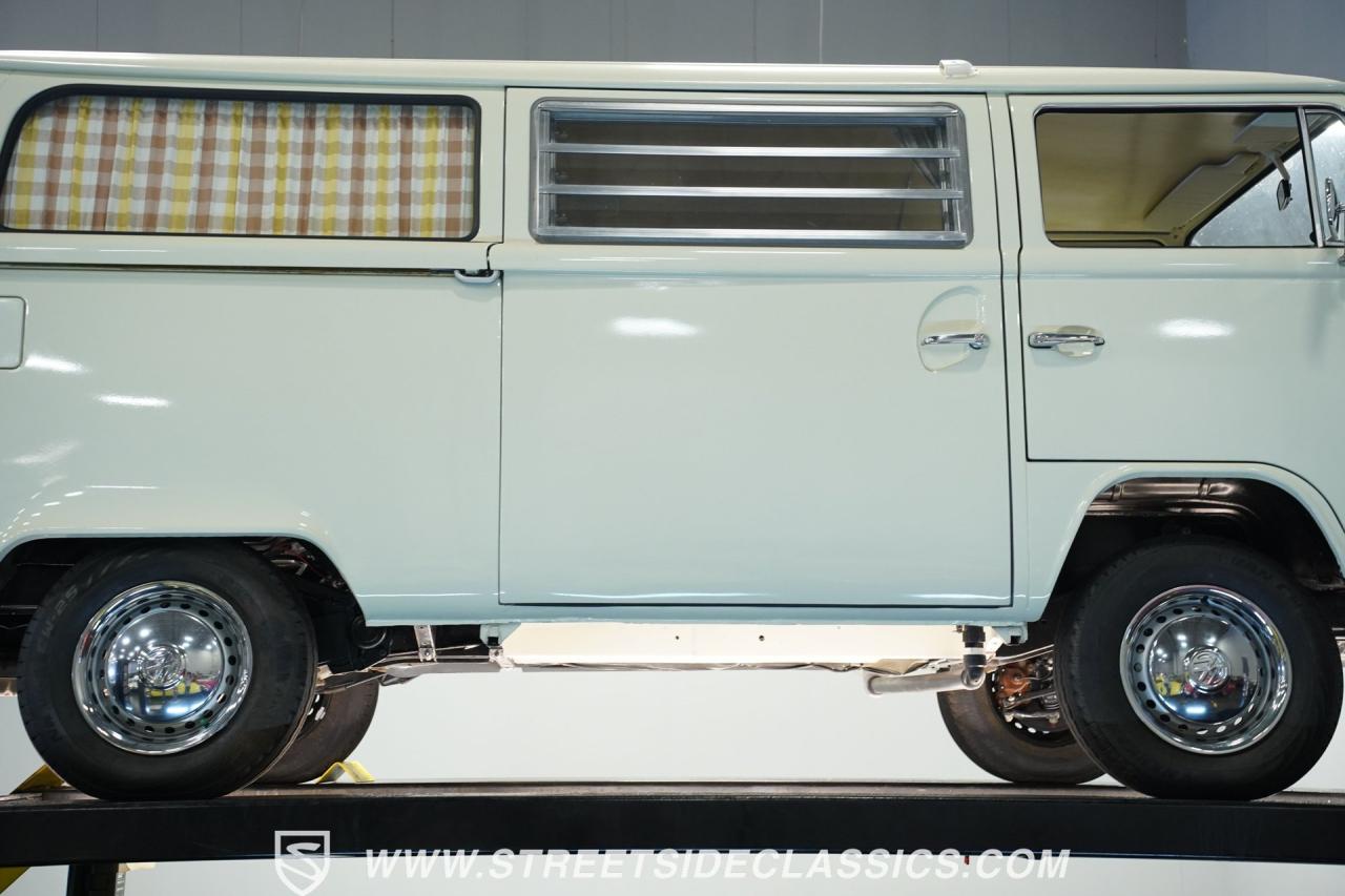 1973 Volkswagen Westfalia Camper Bus