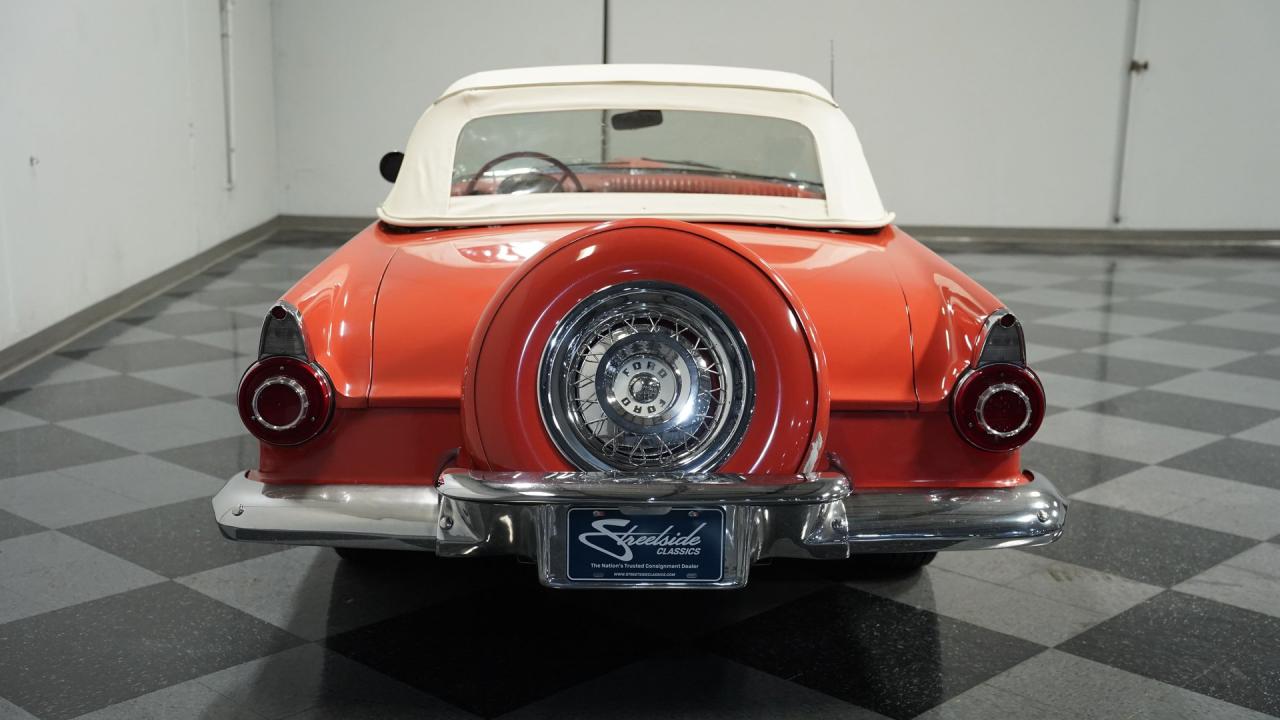 1956 Ford Thunderbird