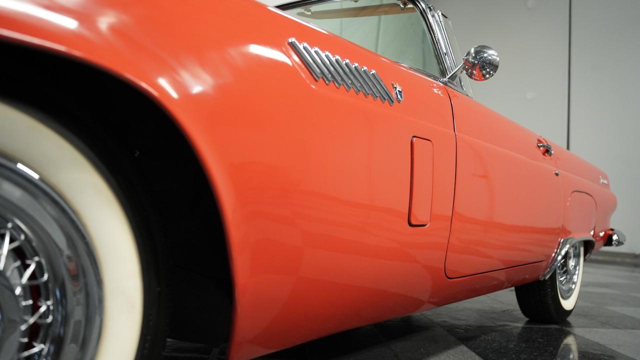 1956 Ford Thunderbird