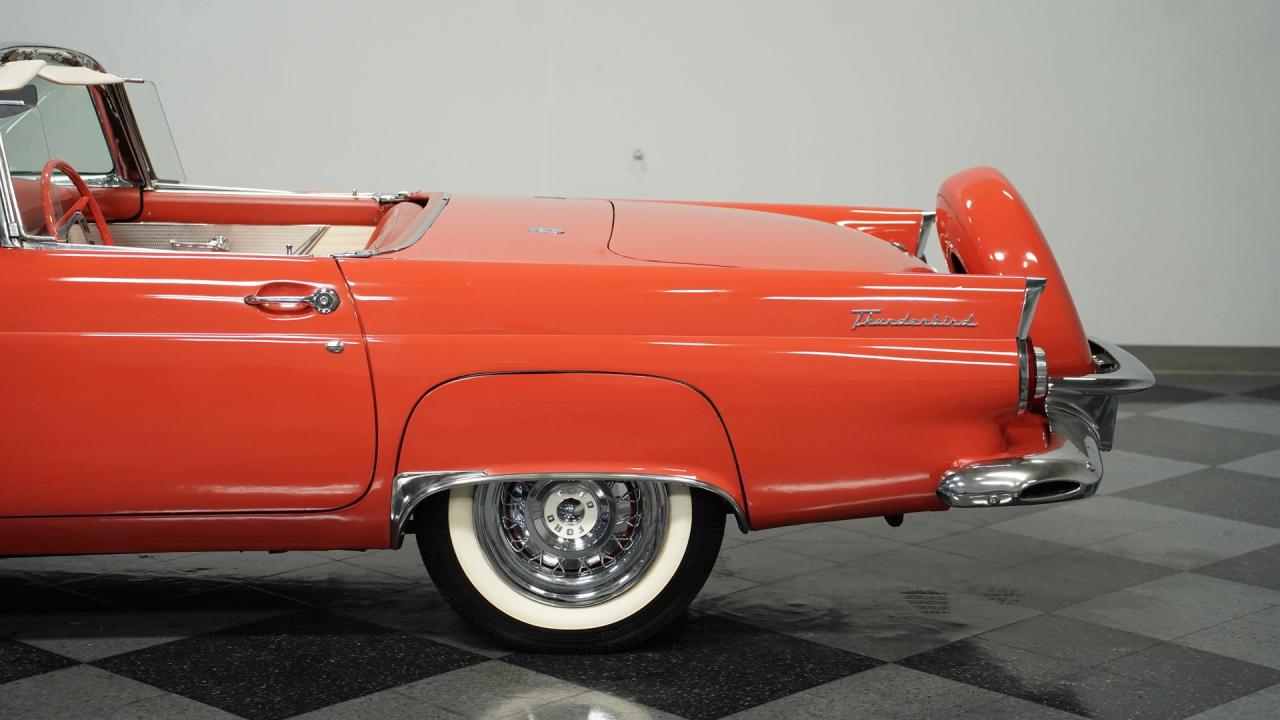 1956 Ford Thunderbird