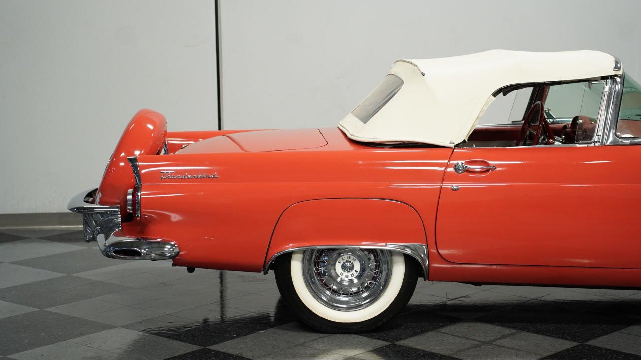 1956 Ford Thunderbird
