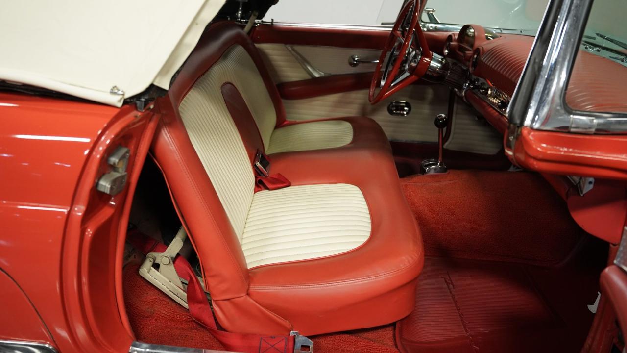 1956 Ford Thunderbird