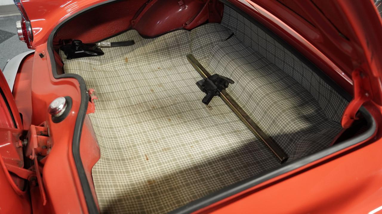 1956 Ford Thunderbird