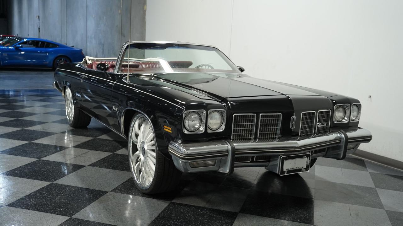 1975 Oldsmobile Delta 88 Royale Convertible