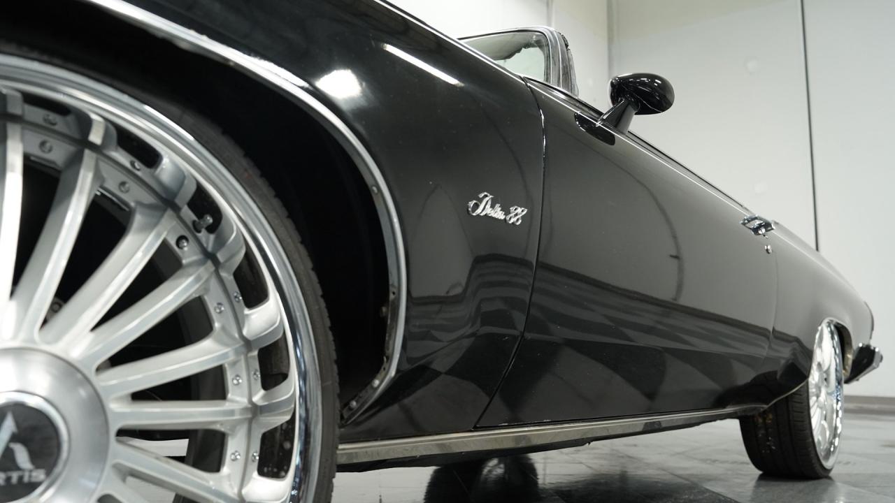 1975 Oldsmobile Delta 88 Royale Convertible