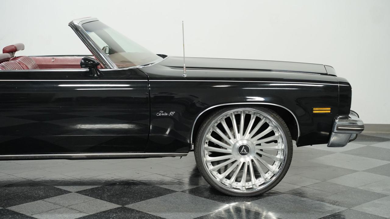 1975 Oldsmobile Delta 88 Royale Convertible