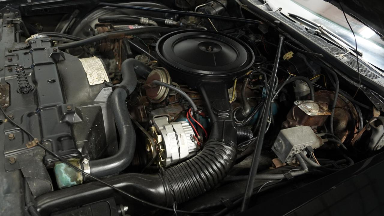 1975 Oldsmobile Delta 88 Royale Convertible