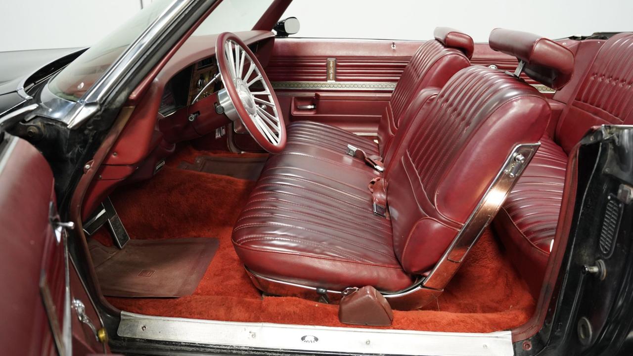 1975 Oldsmobile Delta 88 Royale Convertible