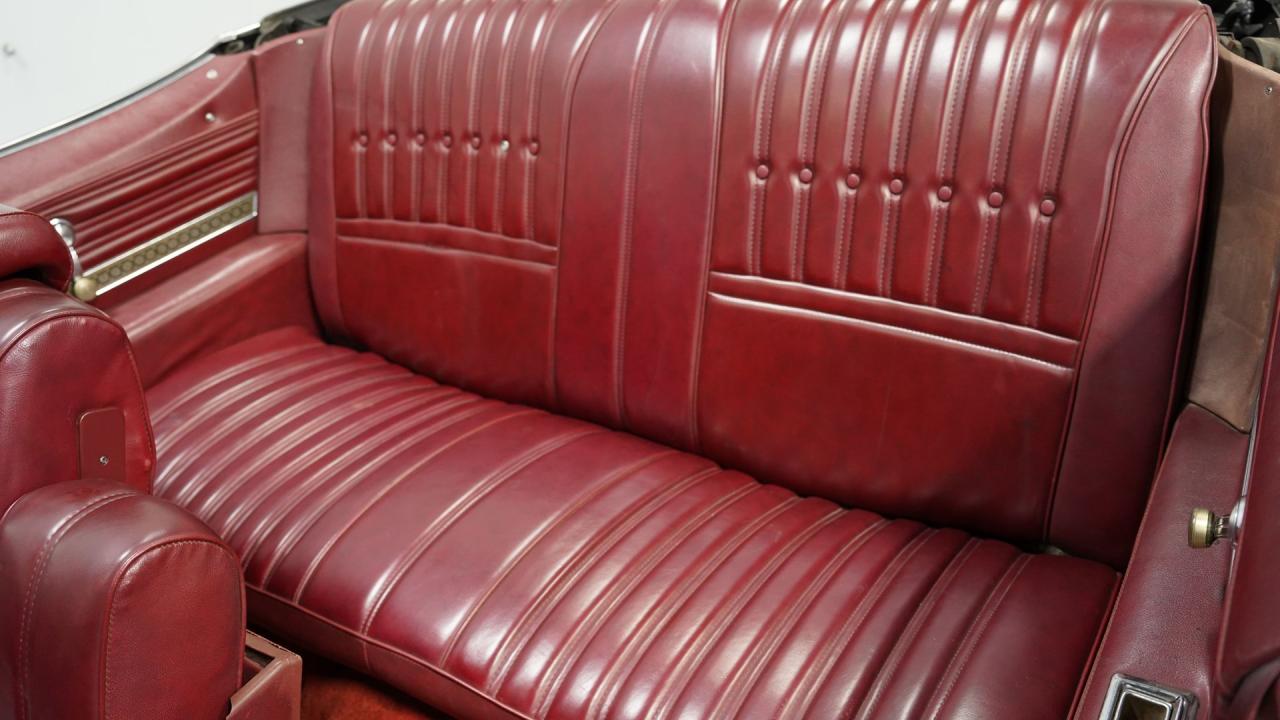 1975 Oldsmobile Delta 88 Royale Convertible