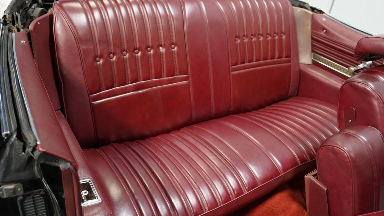 1975 Oldsmobile Delta 88 Royale Convertible