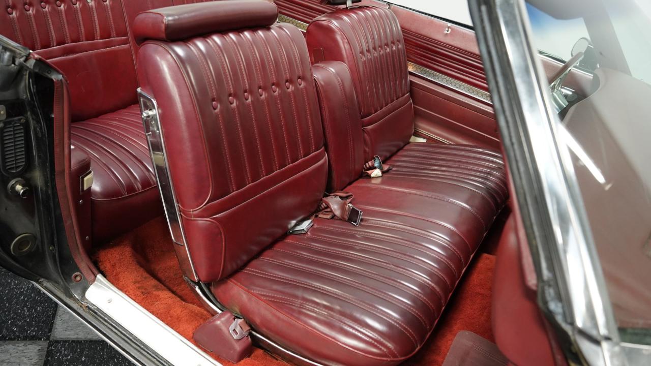 1975 Oldsmobile Delta 88 Royale Convertible