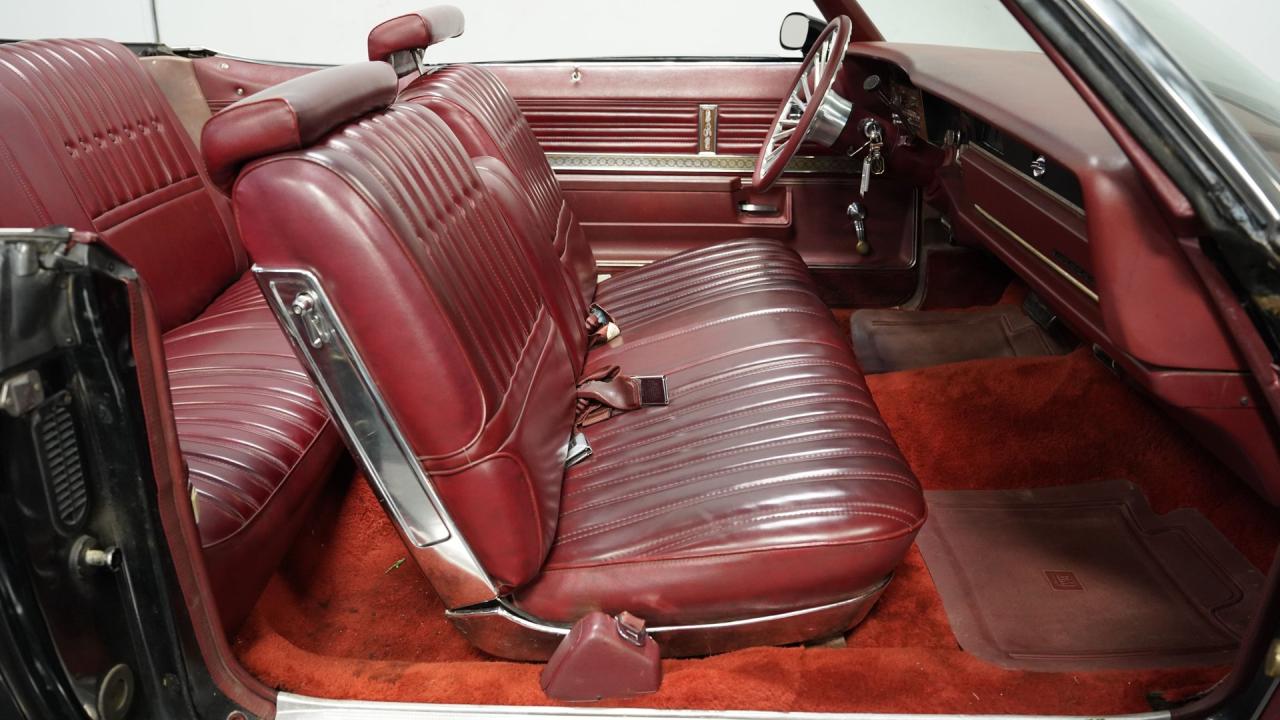 1975 Oldsmobile Delta 88 Royale Convertible