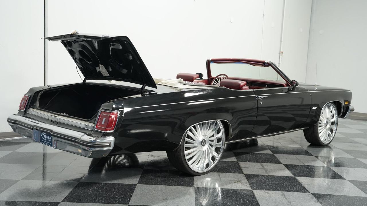 1975 Oldsmobile Delta 88 Royale Convertible