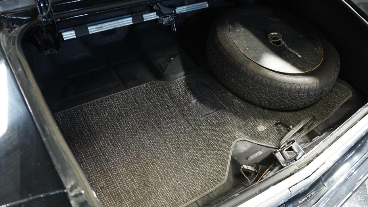 1975 Oldsmobile Delta 88 Royale Convertible