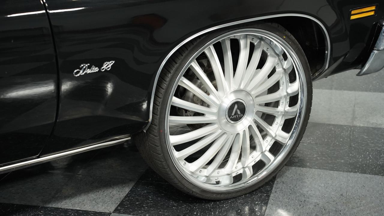 1975 Oldsmobile Delta 88 Royale Convertible