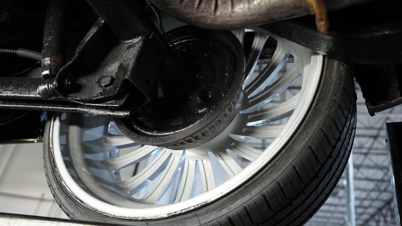 1975 Oldsmobile Delta 88 Royale Convertible