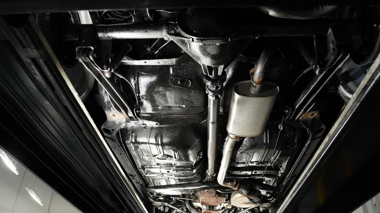 1975 Oldsmobile Delta 88 Royale Convertible