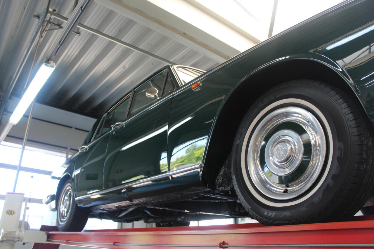 1967 Rolls - Royce Silver Shadow Saloon &ldquo;Chippendale dash&rdquo;