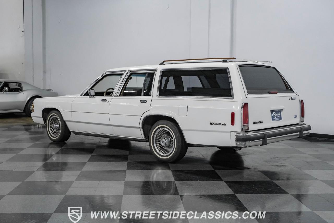 1990 Ford LTD Crown Victoria Wagon