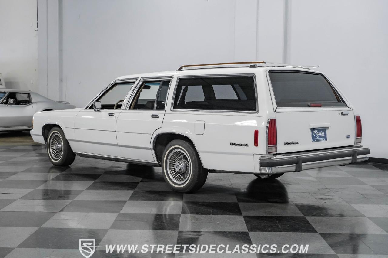 1990 Ford LTD Crown Victoria Wagon