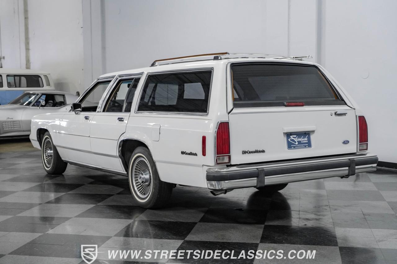 1990 Ford LTD Crown Victoria Wagon