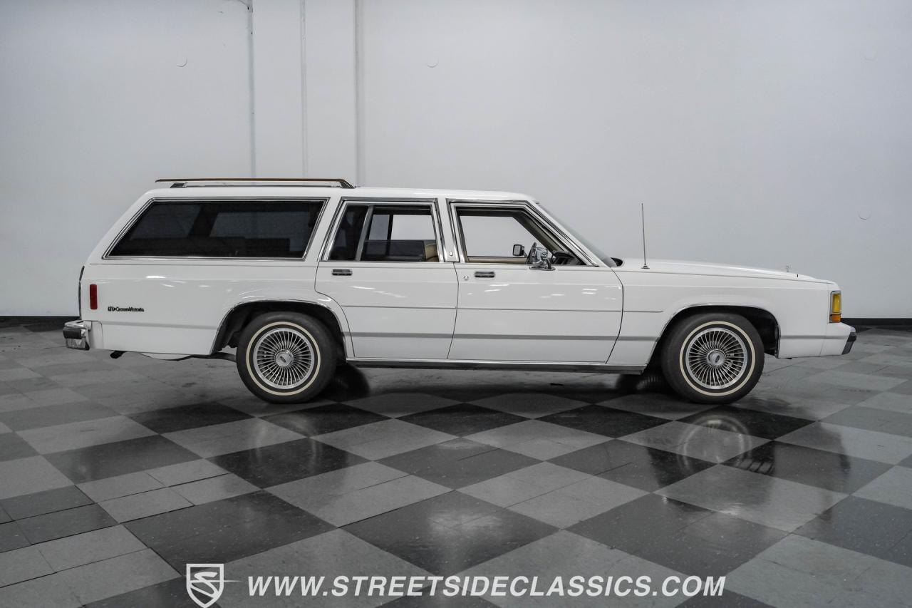 1990 Ford LTD Crown Victoria Wagon