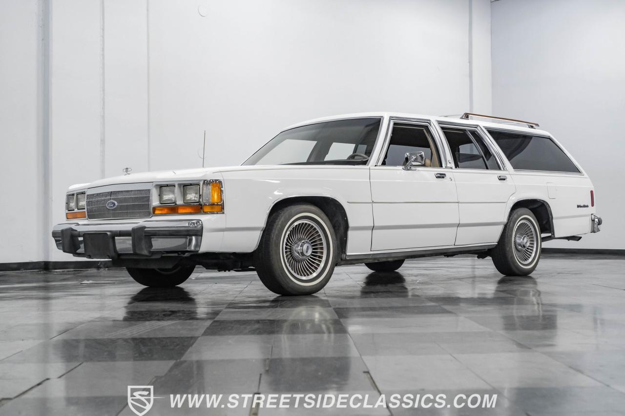 1990 Ford LTD Crown Victoria Wagon