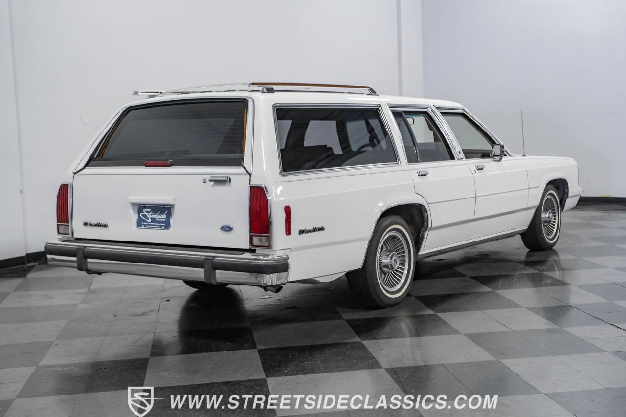 1990 Ford LTD Crown Victoria Wagon