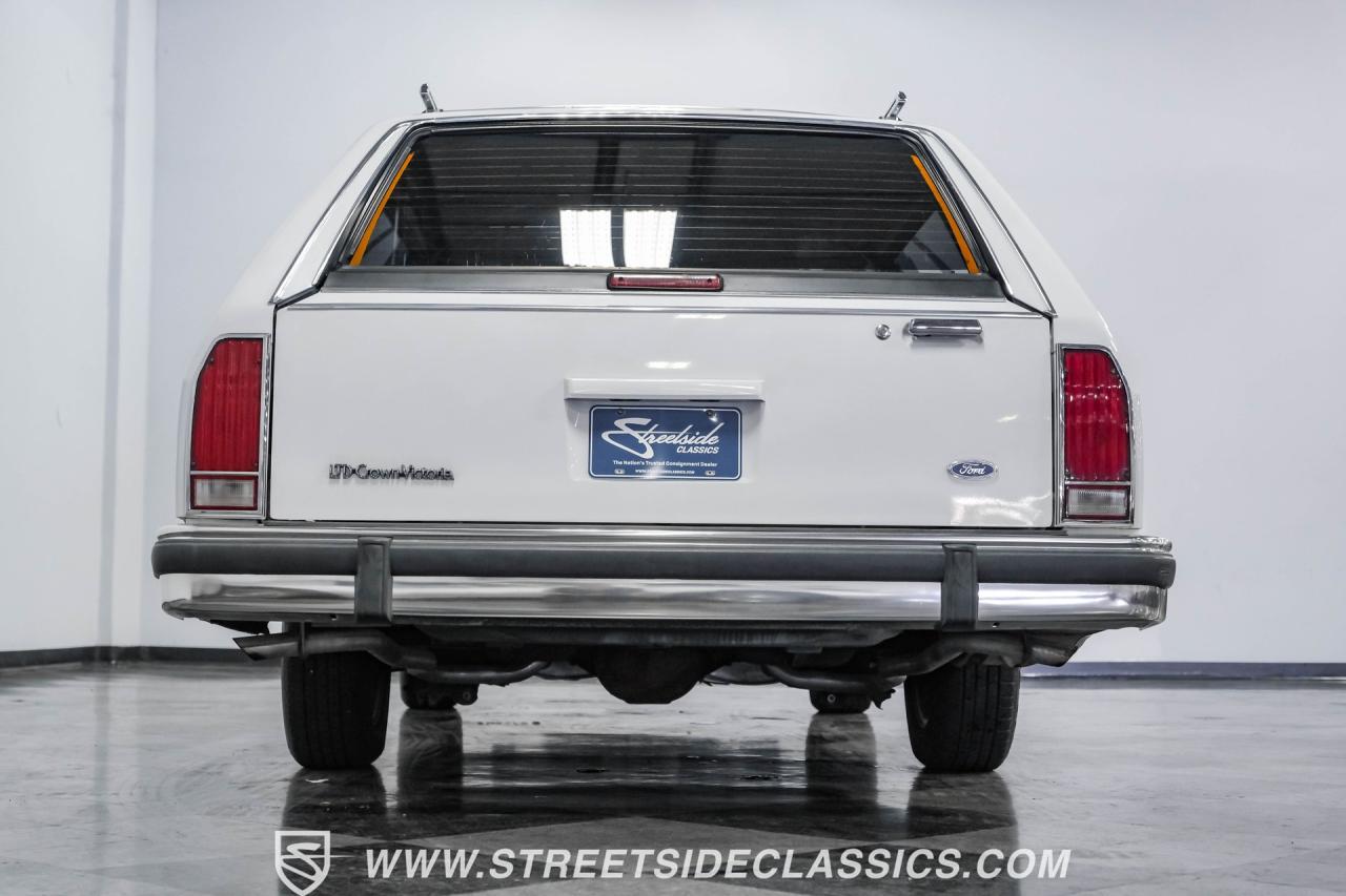 1990 Ford LTD Crown Victoria Wagon