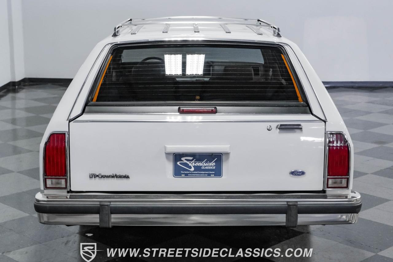 1990 Ford LTD Crown Victoria Wagon