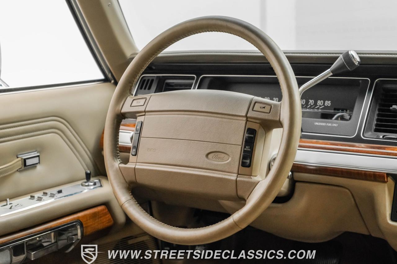 1990 Ford LTD Crown Victoria Wagon