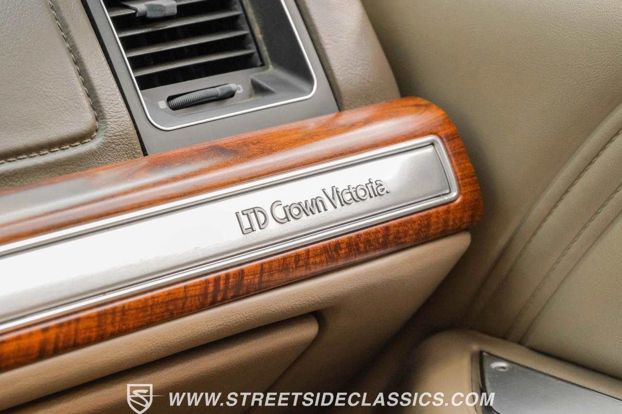 1990 Ford LTD Crown Victoria Wagon