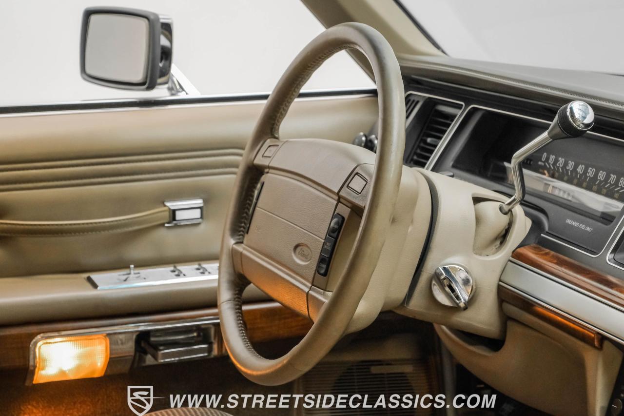 1990 Ford LTD Crown Victoria Wagon