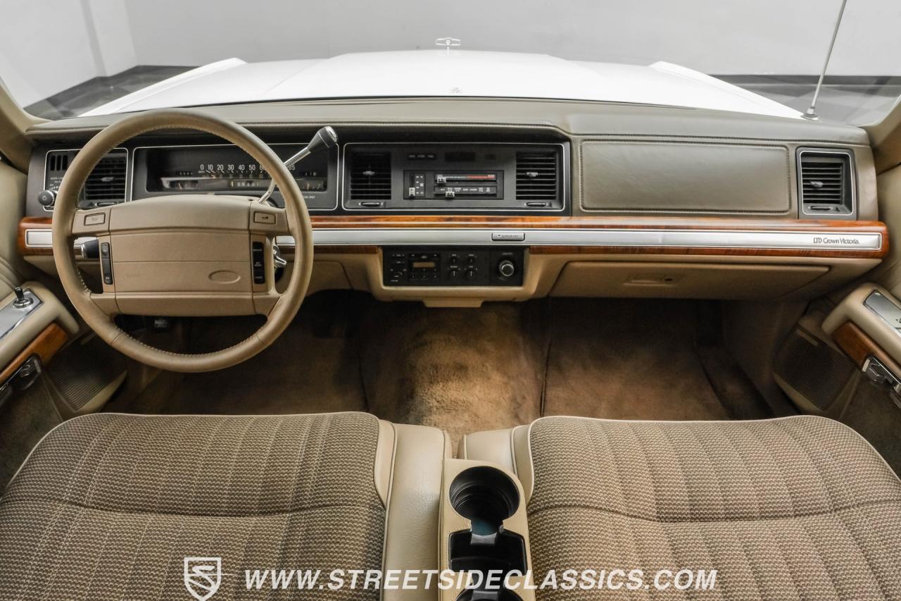 1990 Ford LTD Crown Victoria Wagon