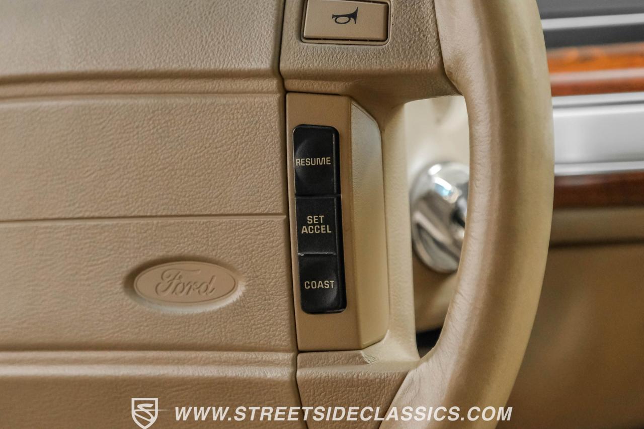 1990 Ford LTD Crown Victoria Wagon