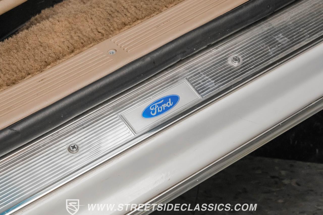 1990 Ford LTD Crown Victoria Wagon