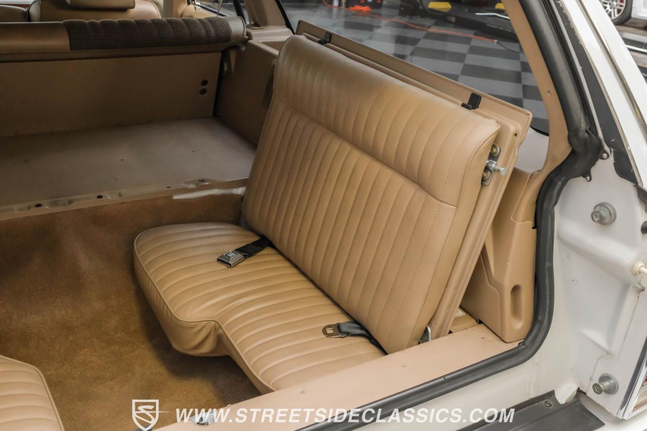 1990 Ford LTD Crown Victoria Wagon