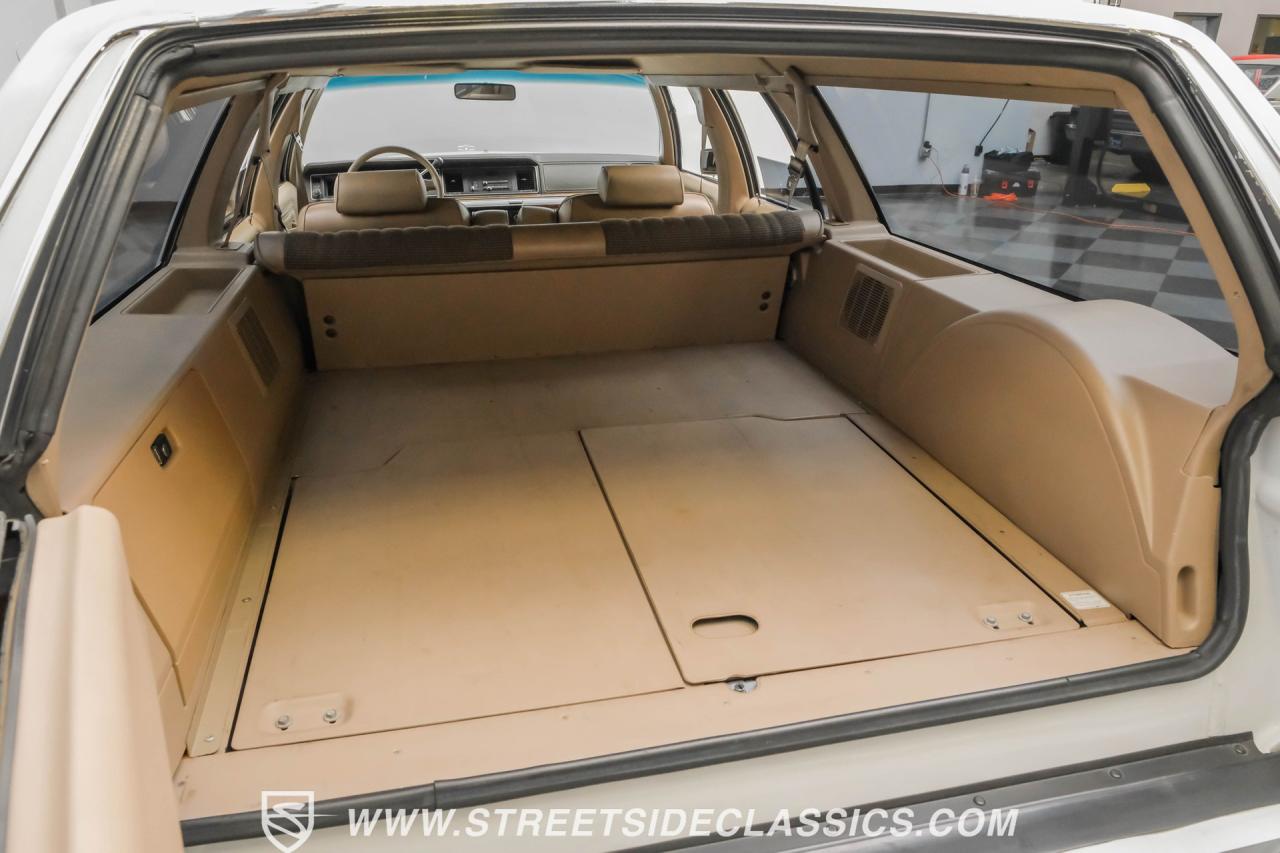 1990 Ford LTD Crown Victoria Wagon